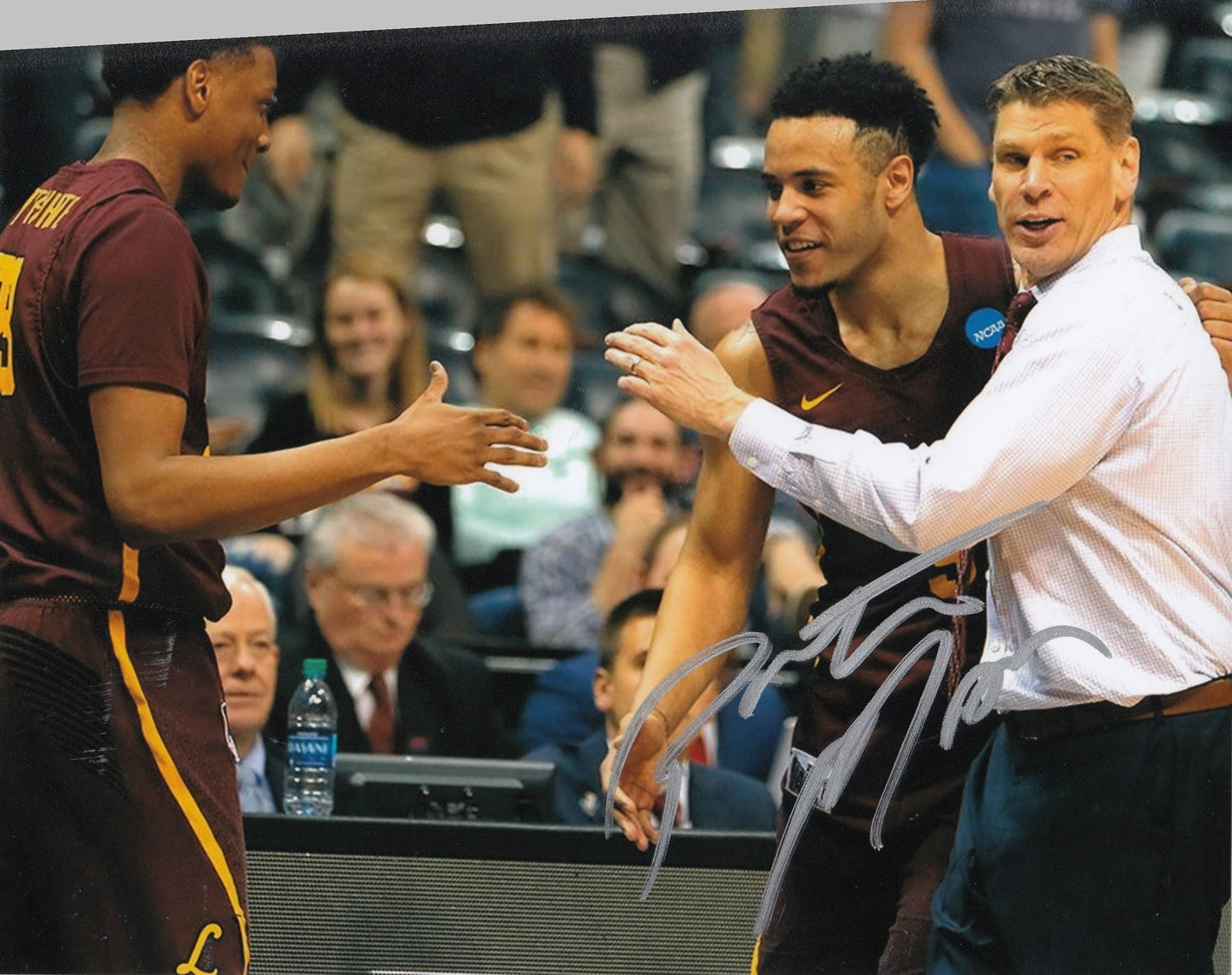PORTER MOSER signed (LOYOLA RAMBLERS) Basketball 8X10 photo *PROOF* W/COA #1