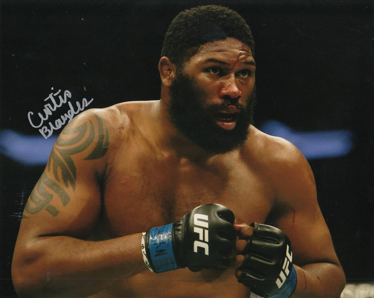 CURTIS "RAZOR" BLAYDES signed (UFC) MMA HEAVYWEIGHT FIGHTING 8X10 photo W/COA #1
