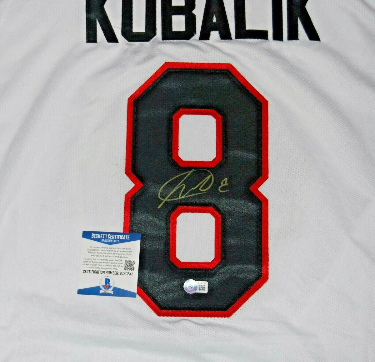 DOMINIK KUBALIK signed (CHICAGO BLACKHAWKS) White Reebok hockey jersey BECKETT