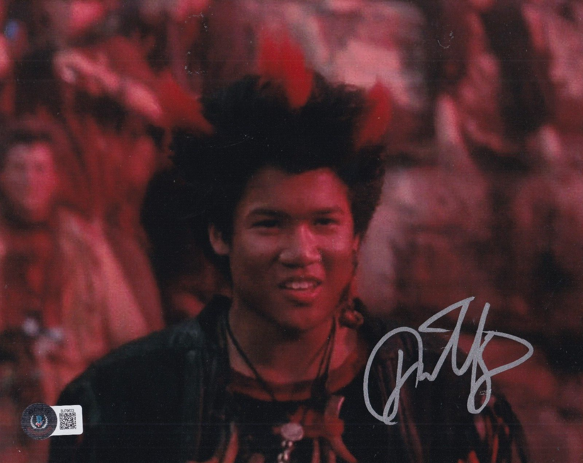 DANTE BASCO signed (HOOK) RUFIO LOST BOYS Movie 8X10 photo BECKETT BAS BJ79633