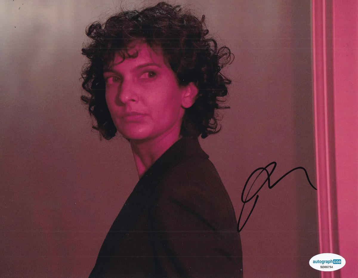 POORNA JAGANNATHAN signed (THE BLACKLIST) TV Show 8X10 photo ACOA SD86754