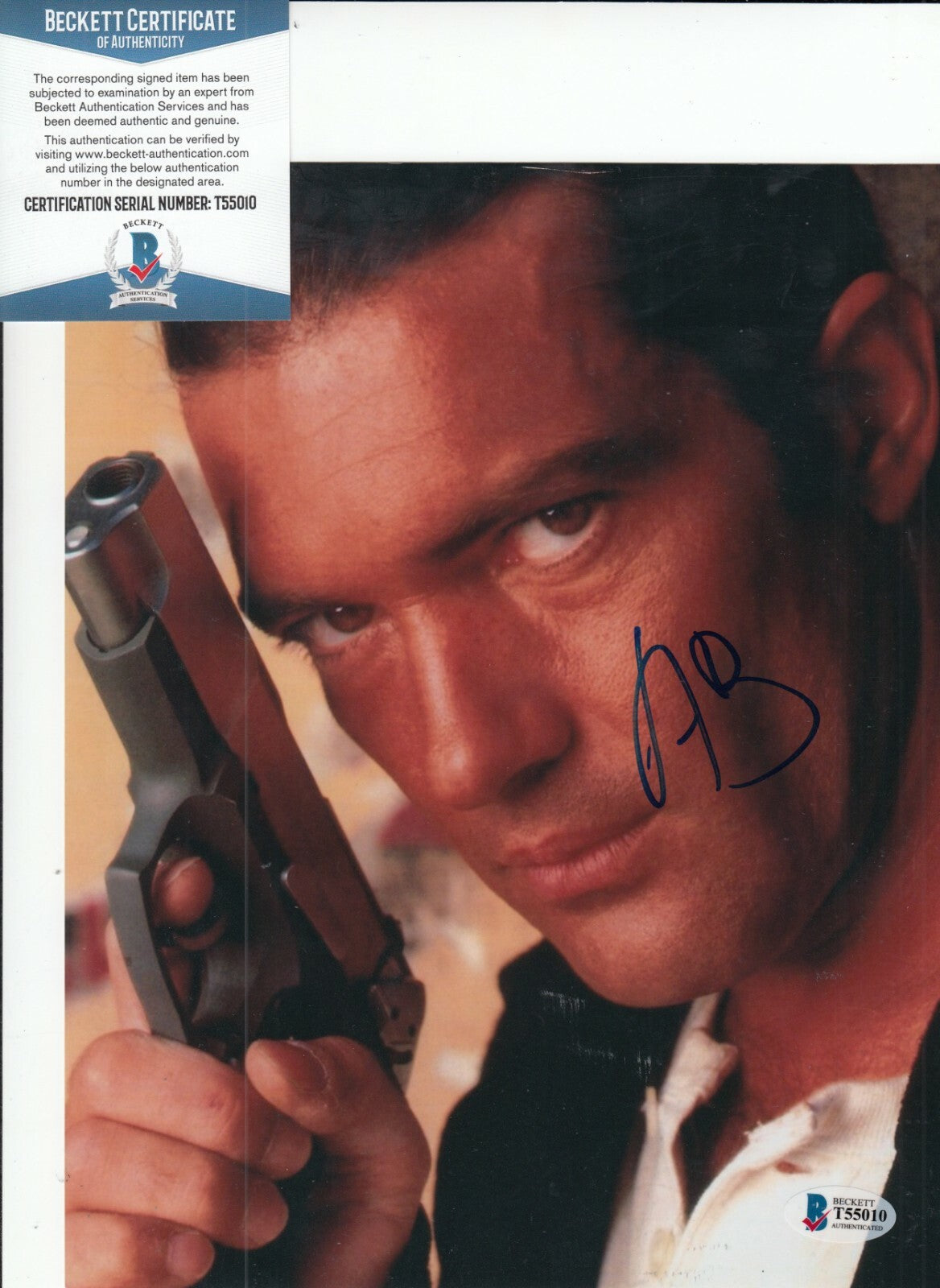 ANTONIO BANDERAS signed (THICK AS THIEVES) Mpvie 8X10 photo BECKETT BAS T55010