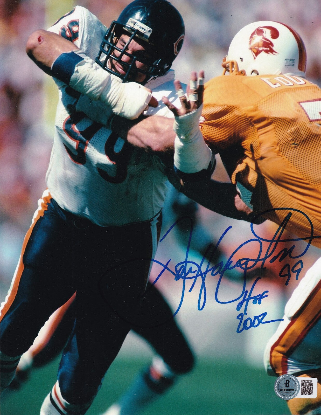 DAN HAMPTON signed (CHICAGO BEARS) football 8X10 photo BECKETT BAS BS22837