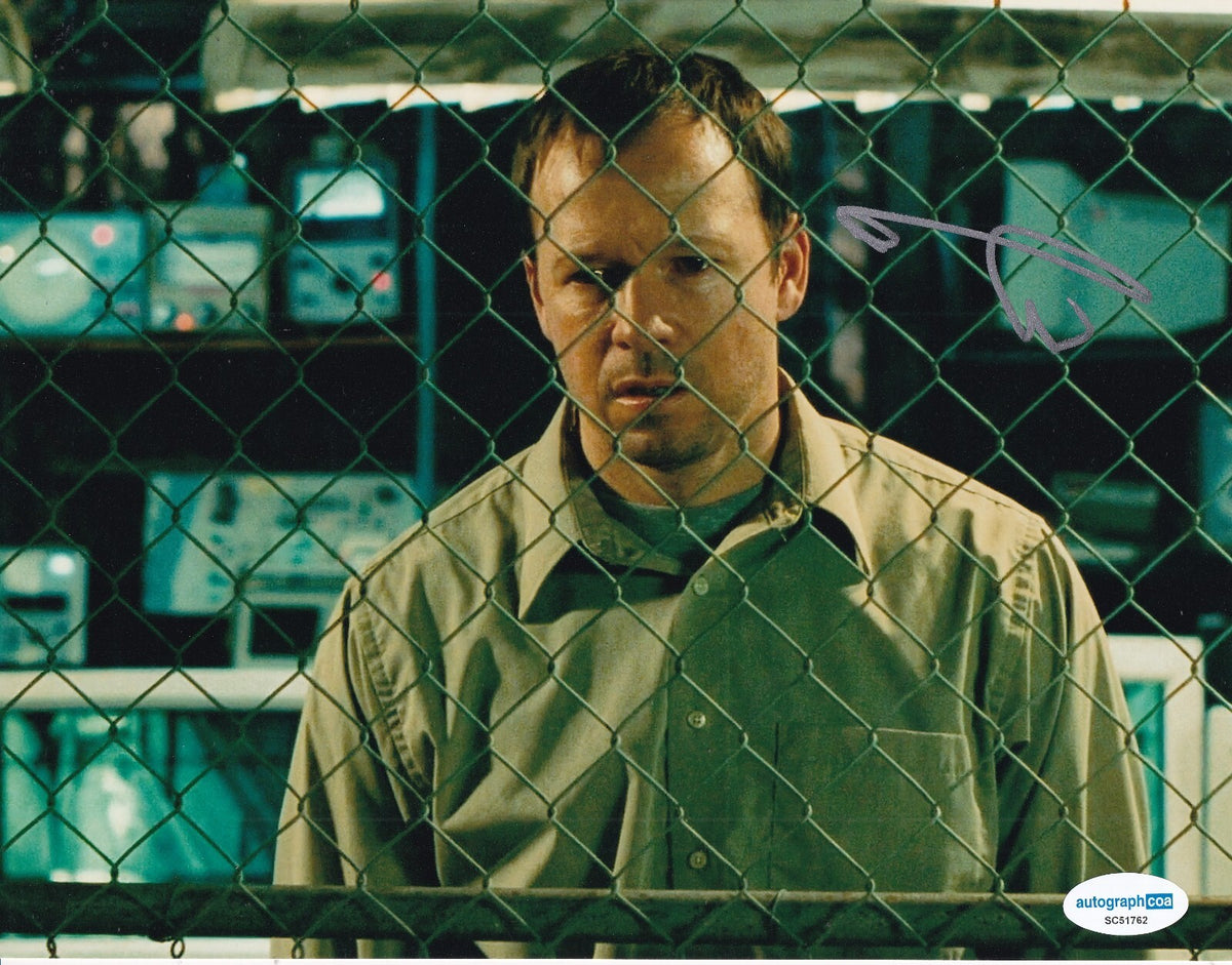 DONNIE WAHLBERG signed (SAW II) Movie Eric Matthews 8X10 photo ACOA SC51762