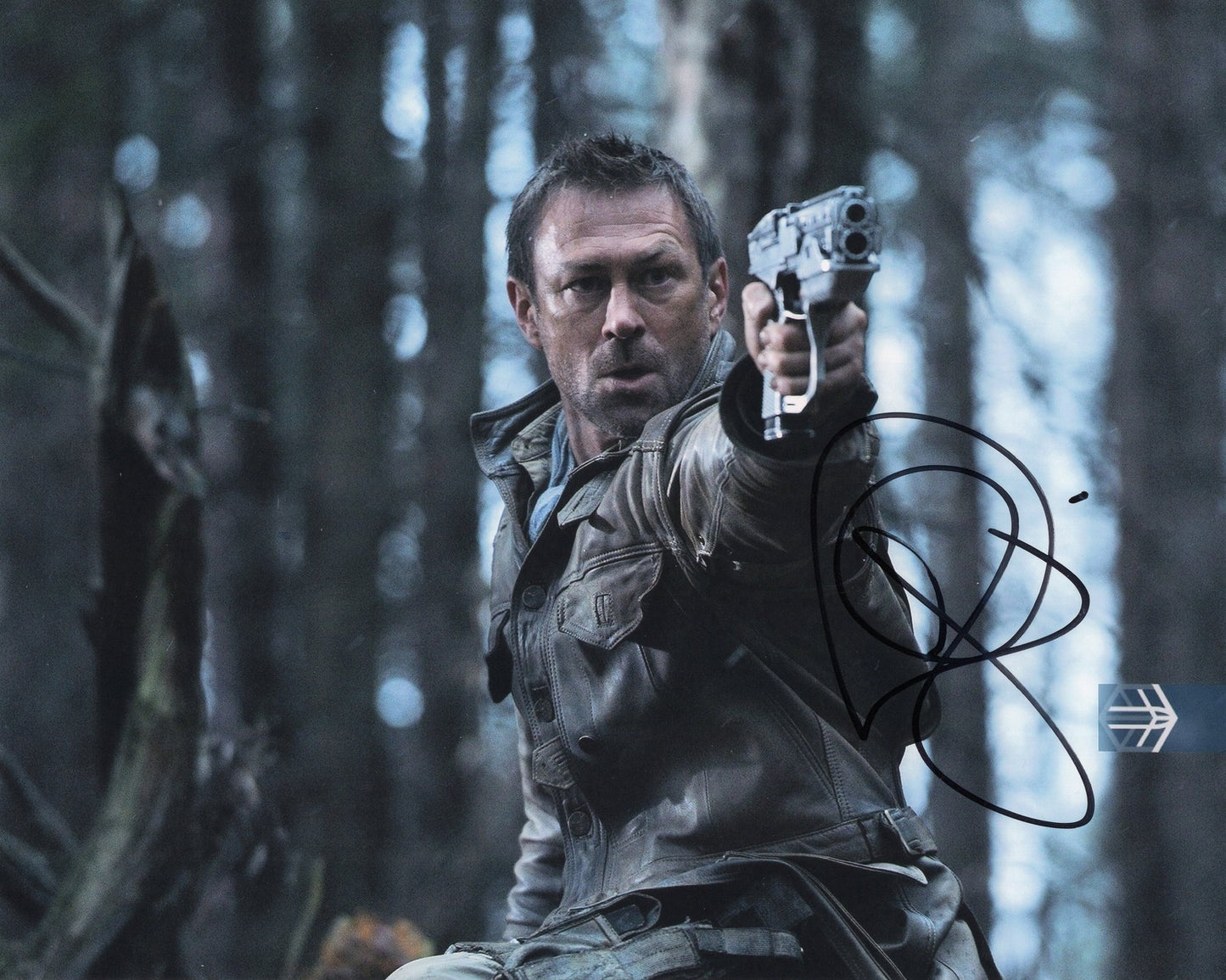 Grant Bowler Signed Defiance 8x10 Photo w/COA Chief Lawkeepe #5