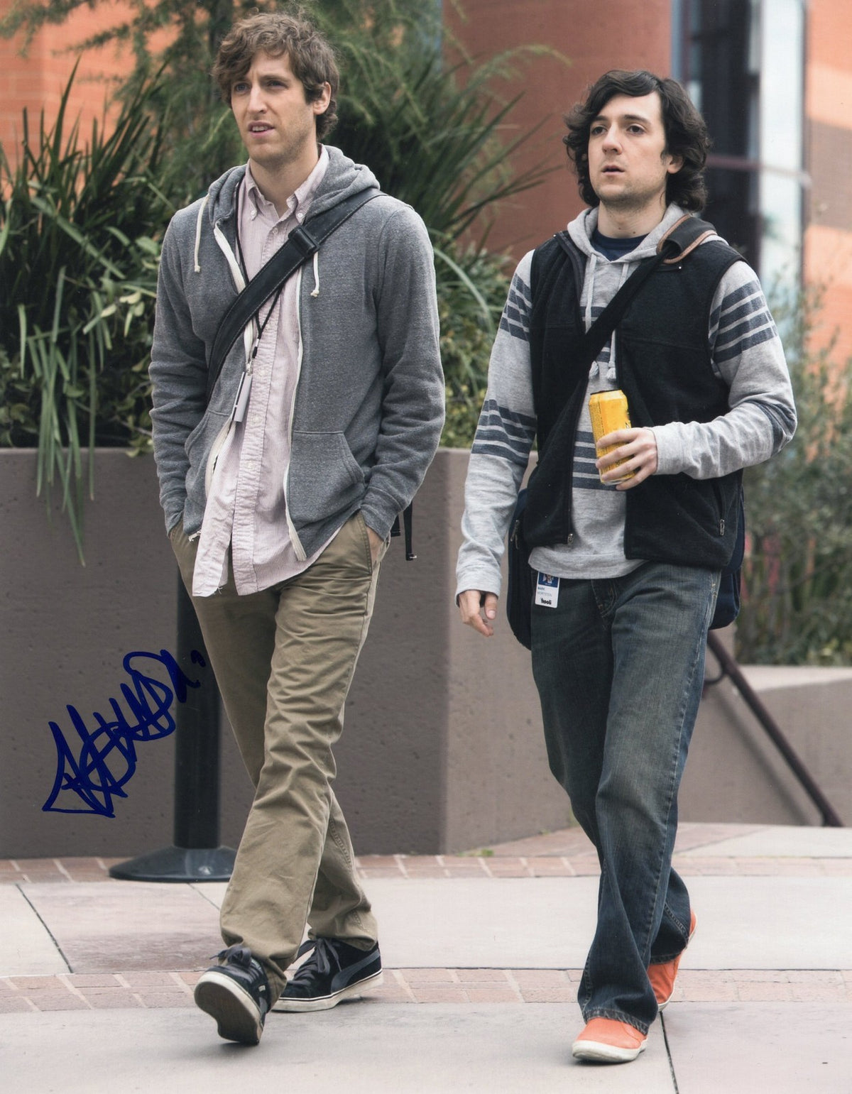 Thomas Middleditch Silicon Valley TV Show Signed 8x10 Photo w/COA