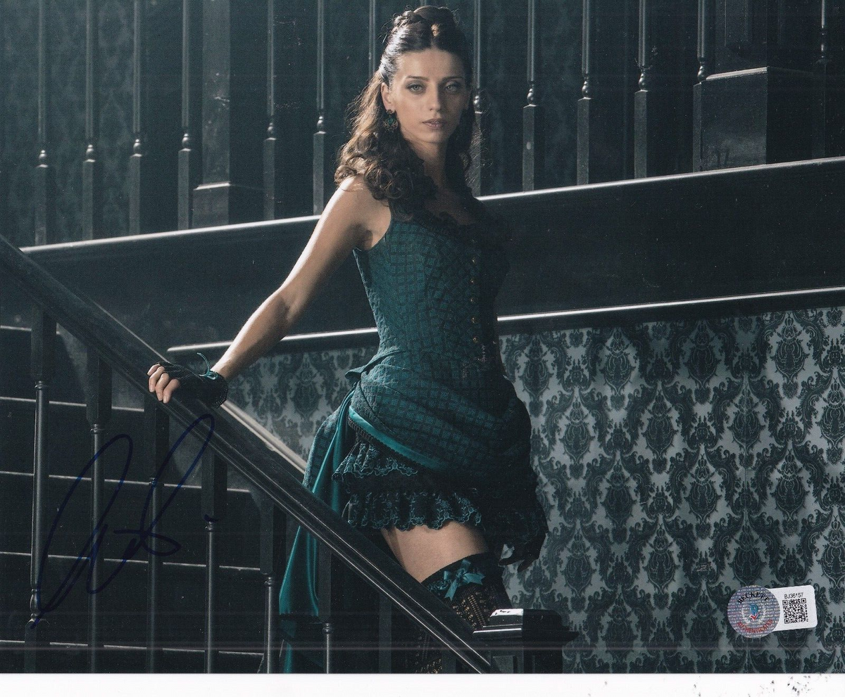 ANGELA SARAFYAN signed (Westworld) Actress 8X10 photo BECKETT BAS BJ36157
