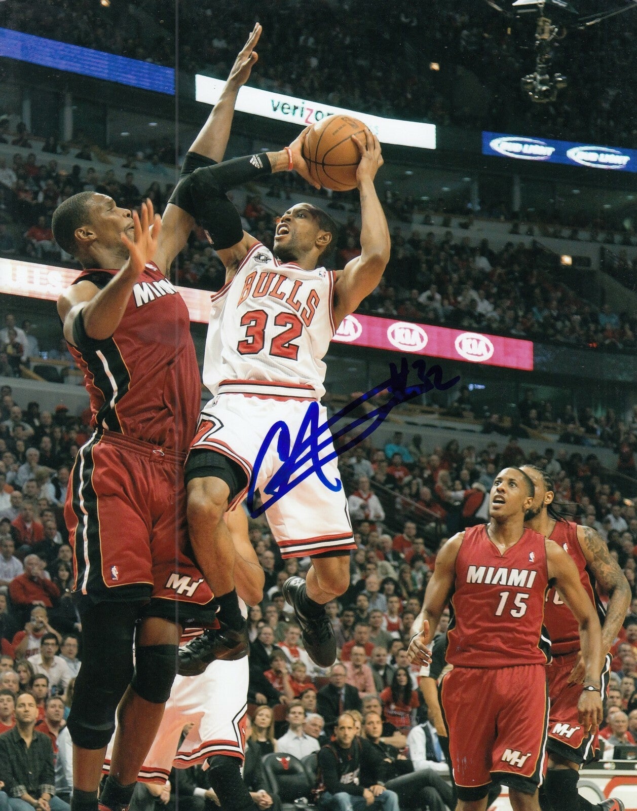 C.J. WATSON signed (CHICAGO BULLS) Basketball autographed 8X10 photo W/COA