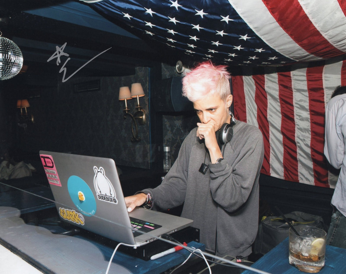 Samantha Ronson DJ Built This Way Signed 8x10 Photo w/COA