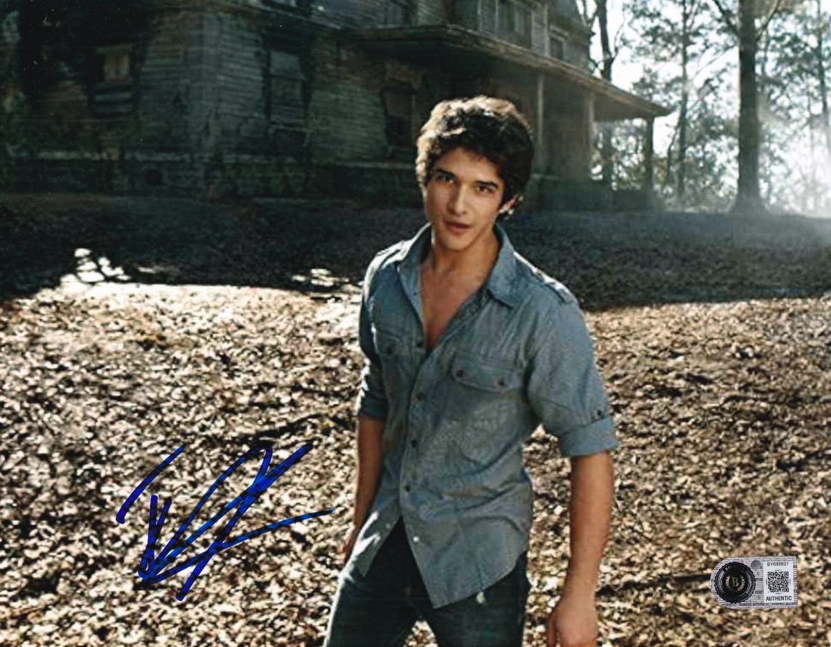 TYLER POSEY signed (TEEN WOLF) Scott McCall 8X10 photo BECKETT BAS BY085827