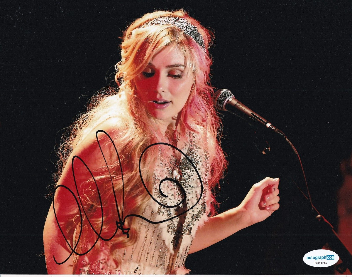 CLARE BOWEN signed (NASHVILLE) TV SHOW Scarlett O'Connor 8X10 photo ACOA SC51745