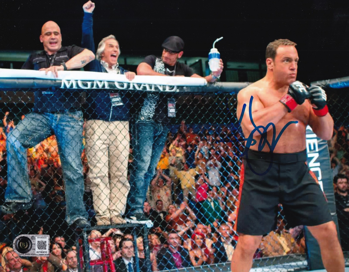 KEVIN JAMES signed (HERE COMES THE BOOM) movie 8X10 photo BECKETT BY085834