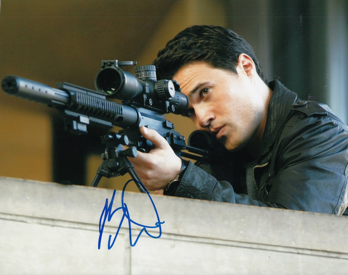 BRETT DALTON signed (AGENTS of S.H.I.E.L.D) 8X10 photo *GRANT WARD* W/COA #1