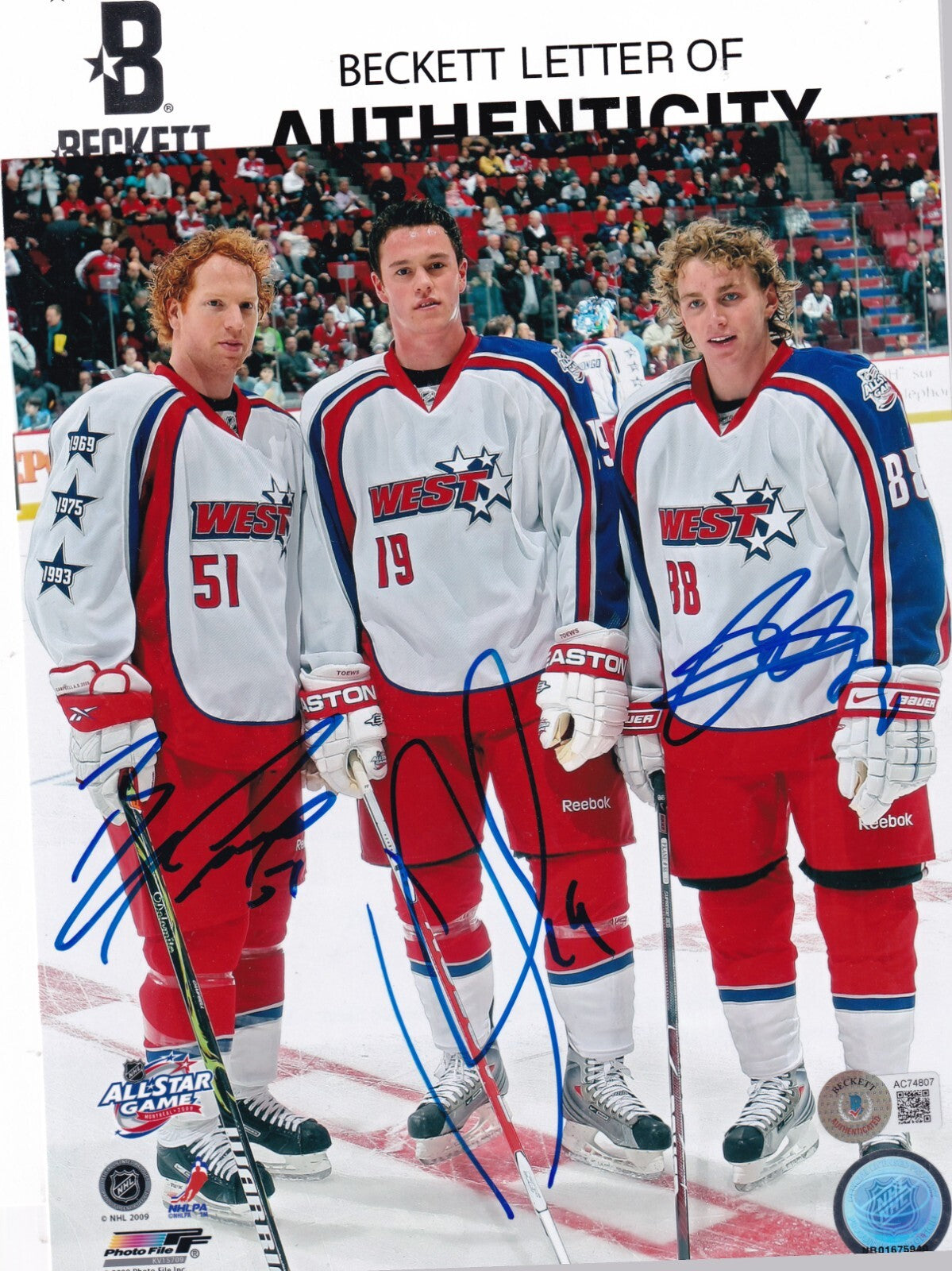 JONATHAN TOEWS Patrick Kane BRIAN CAMPBELL signed (BLACKHAWKS) 8X10 Beckett BAS