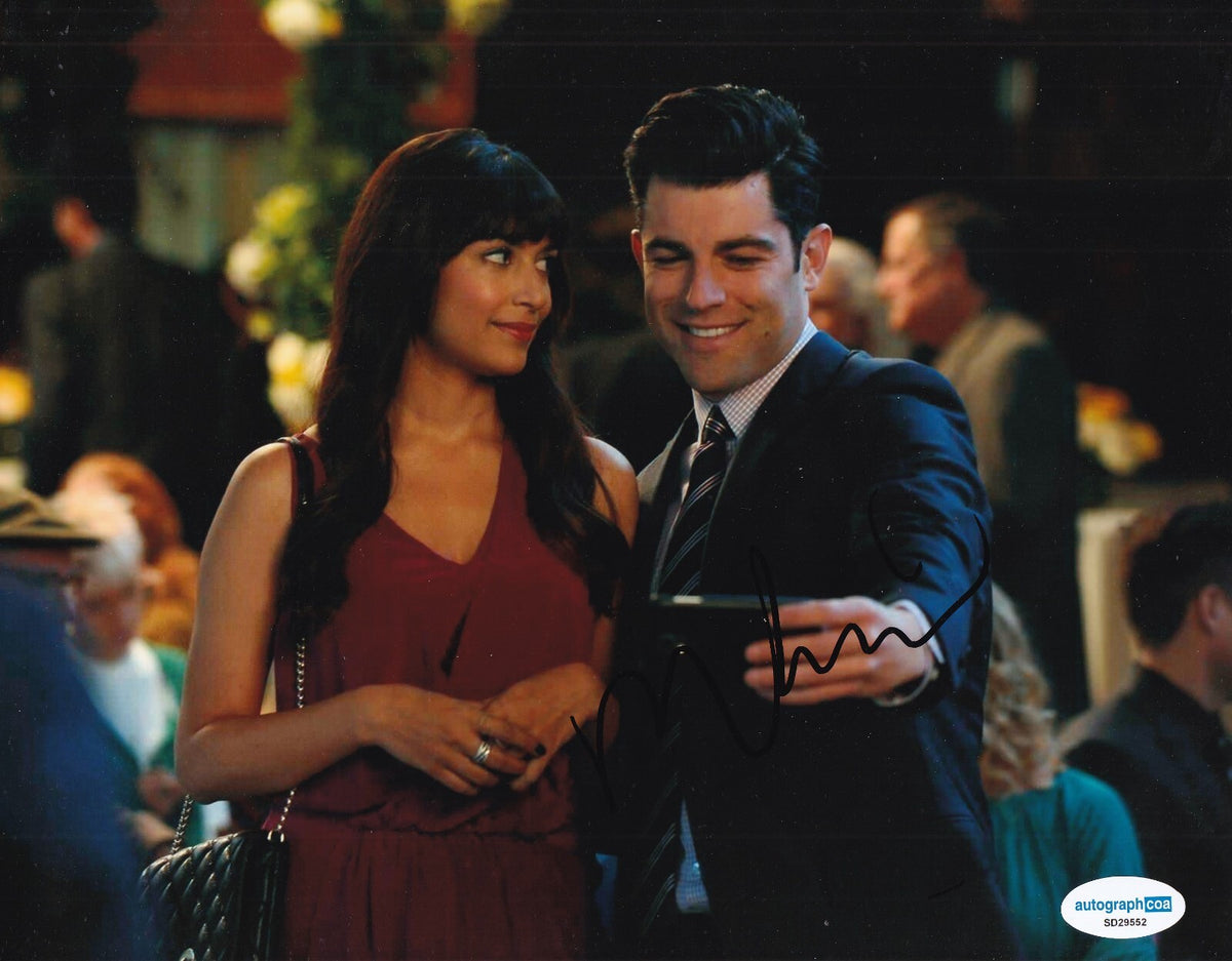 MAX GREENFIELD signed (NEW GIRL) Schmidt autographed 8X10 photo ACOA SD29552