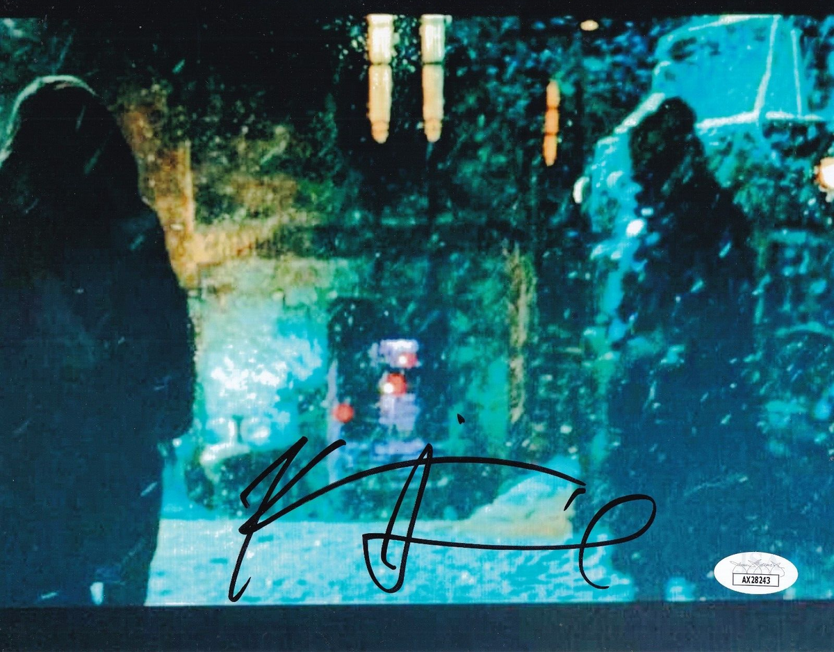KEVIN SMITH signed (STAR WARS) Stormtrooper 8X10 photo JSA COA AX28243