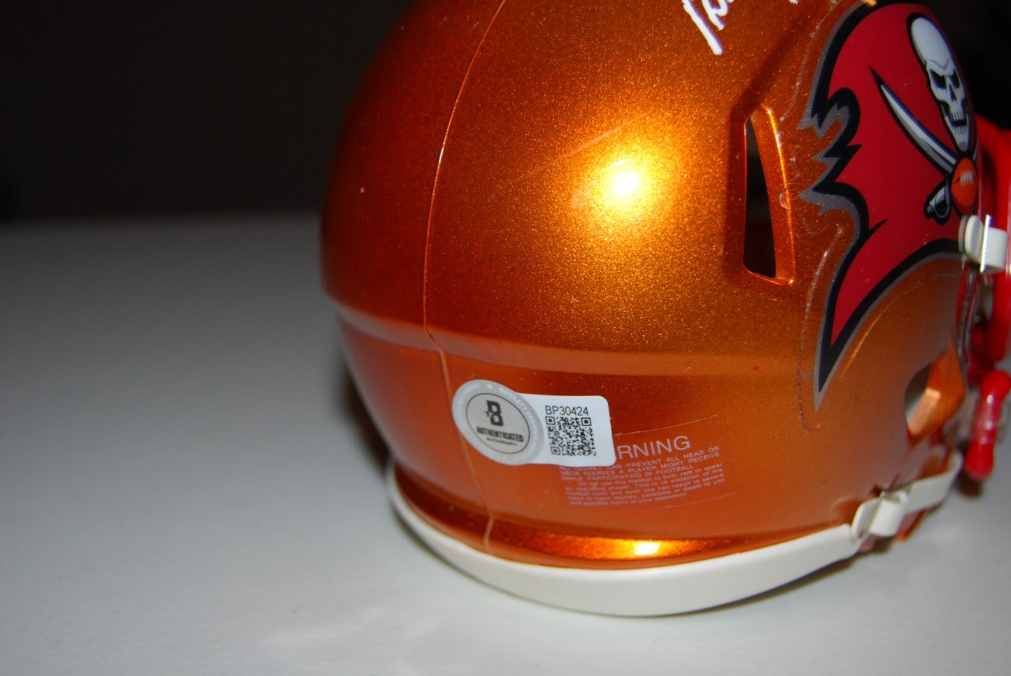 BRAD JOHNSON signed (TAMPA BAY BUCCANEERS) mini football helmet BECKETT BP30424