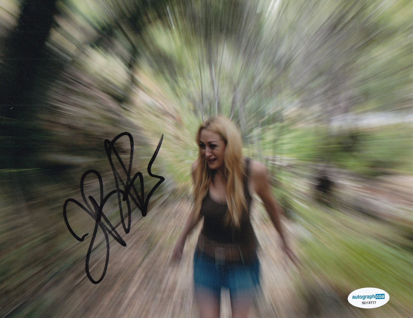 JENNIFER BLANC-BIEHN signed (THE VICTIM) Movie 8x10 photo *Annie* ACOA SD18777