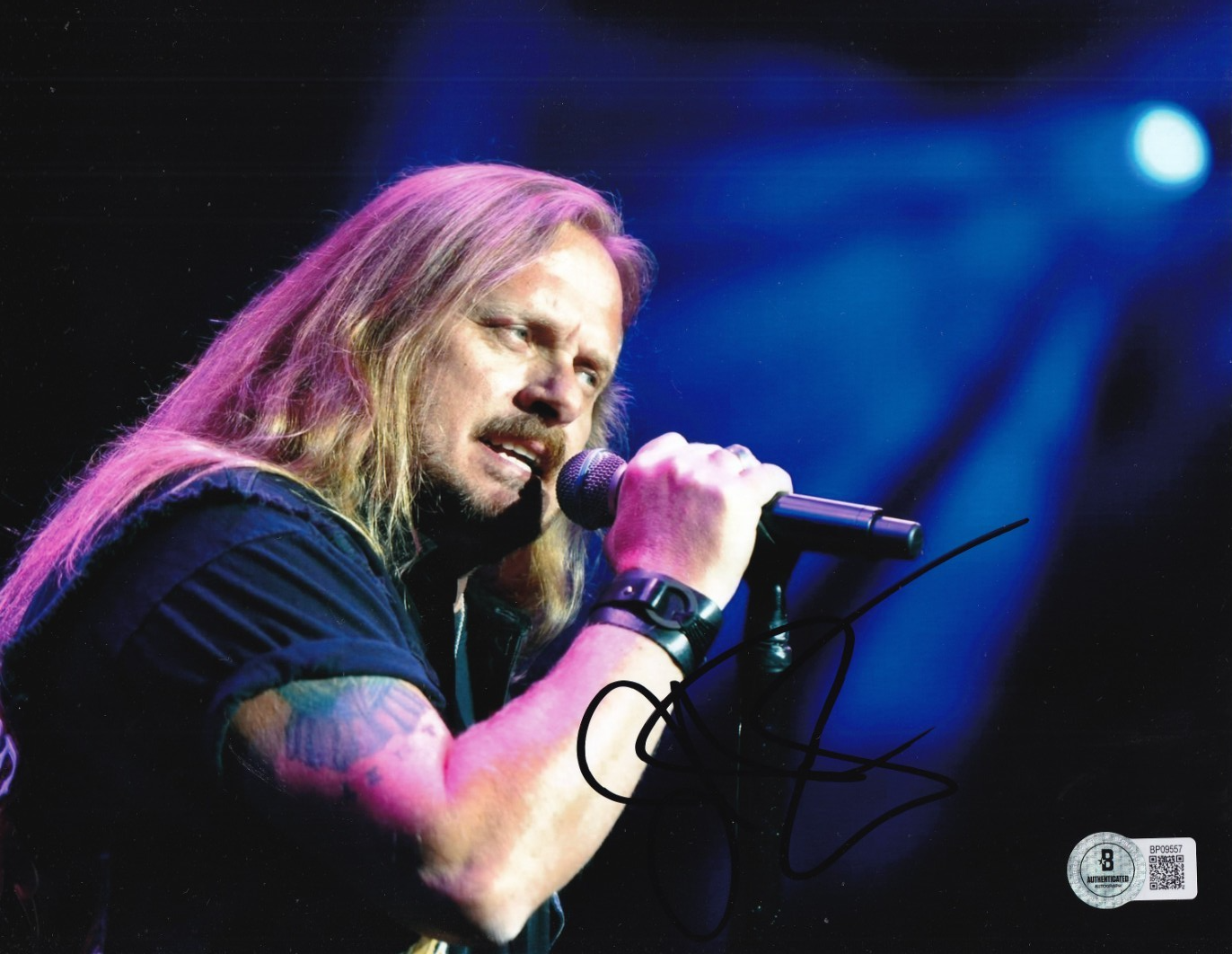 JOHNNY VAN ZANT signed (LYNARD SKYNARD) Music Singer 8x10 photo BECKETT BP09557