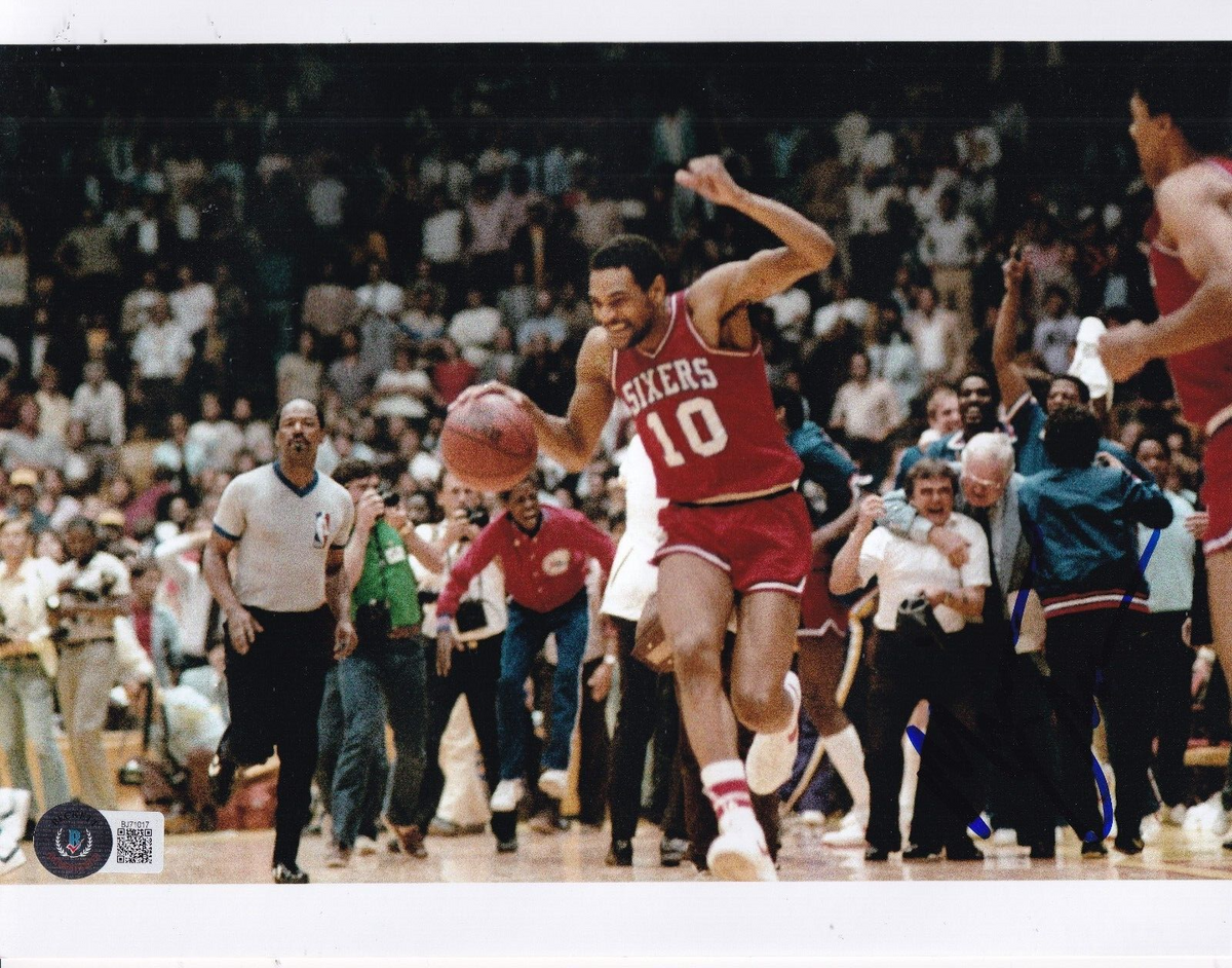 MAURICE CHEEKS signed (PHILADELPHIA 76ERS) basketball 8X10 photo BECKETT BJ71017