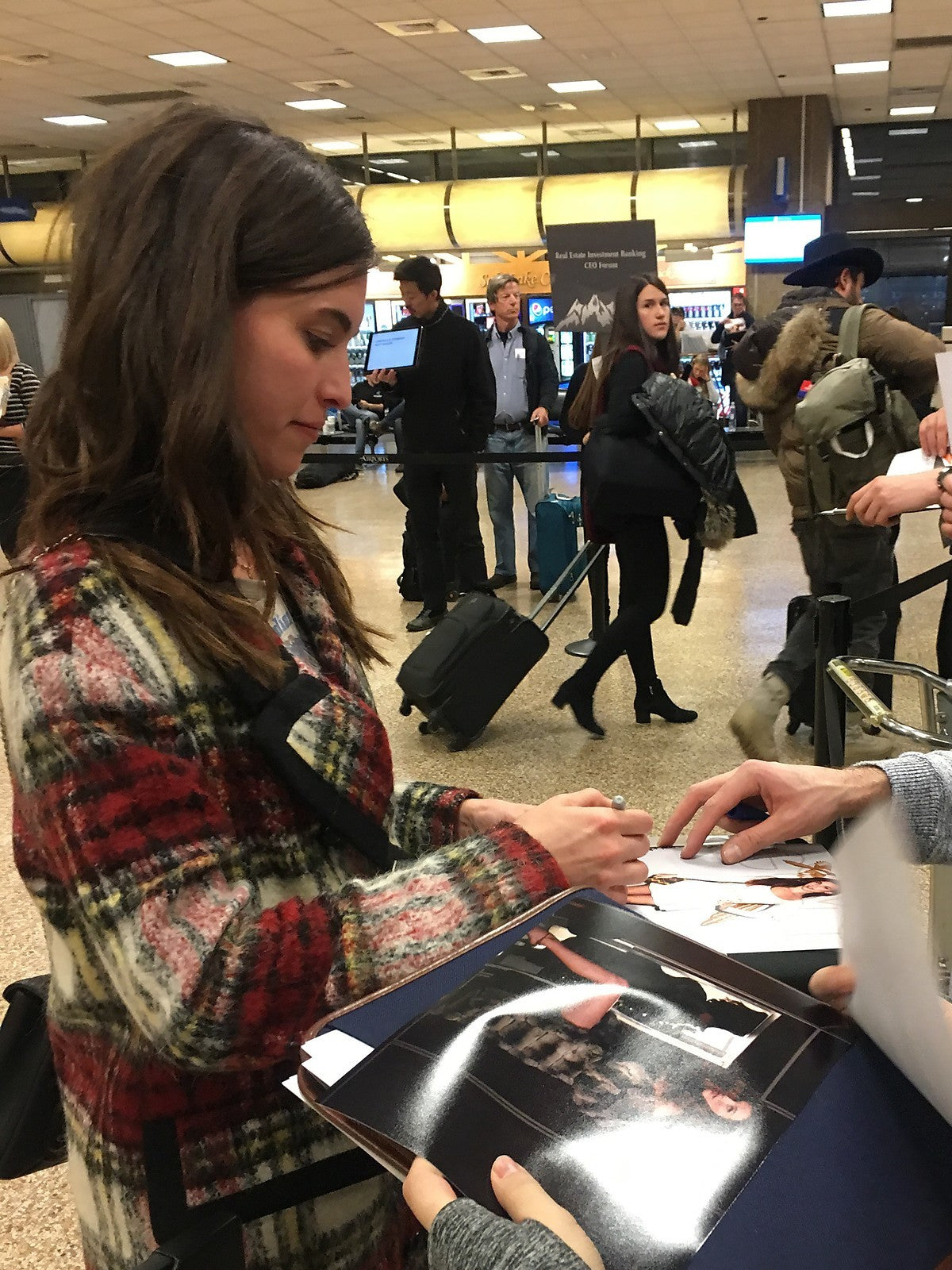RAINEY QUALLEY signed *MIGHTY FINE* MOVIE 8X10 photo *PROOF* W/COA MADDIE #1
