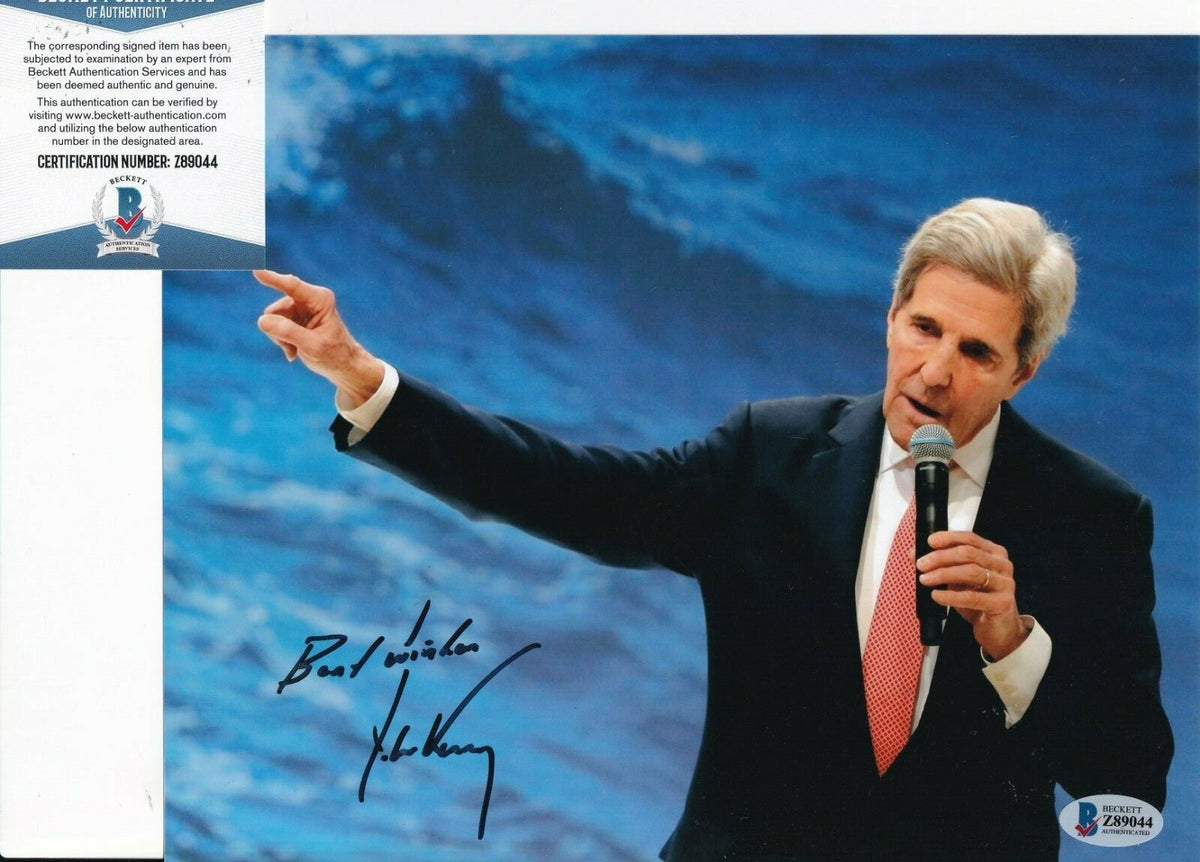 JOHN KERRY signed (USA SENATOR) Democrat Politician 8X10 photo BECKETT Z89044