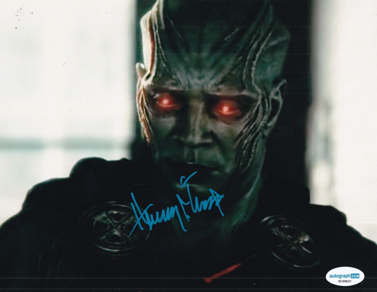 HARRY LENNIX signed (JUSTICE LEAGUE) Martian Manhunter 8X10 photo ACOA SC98621