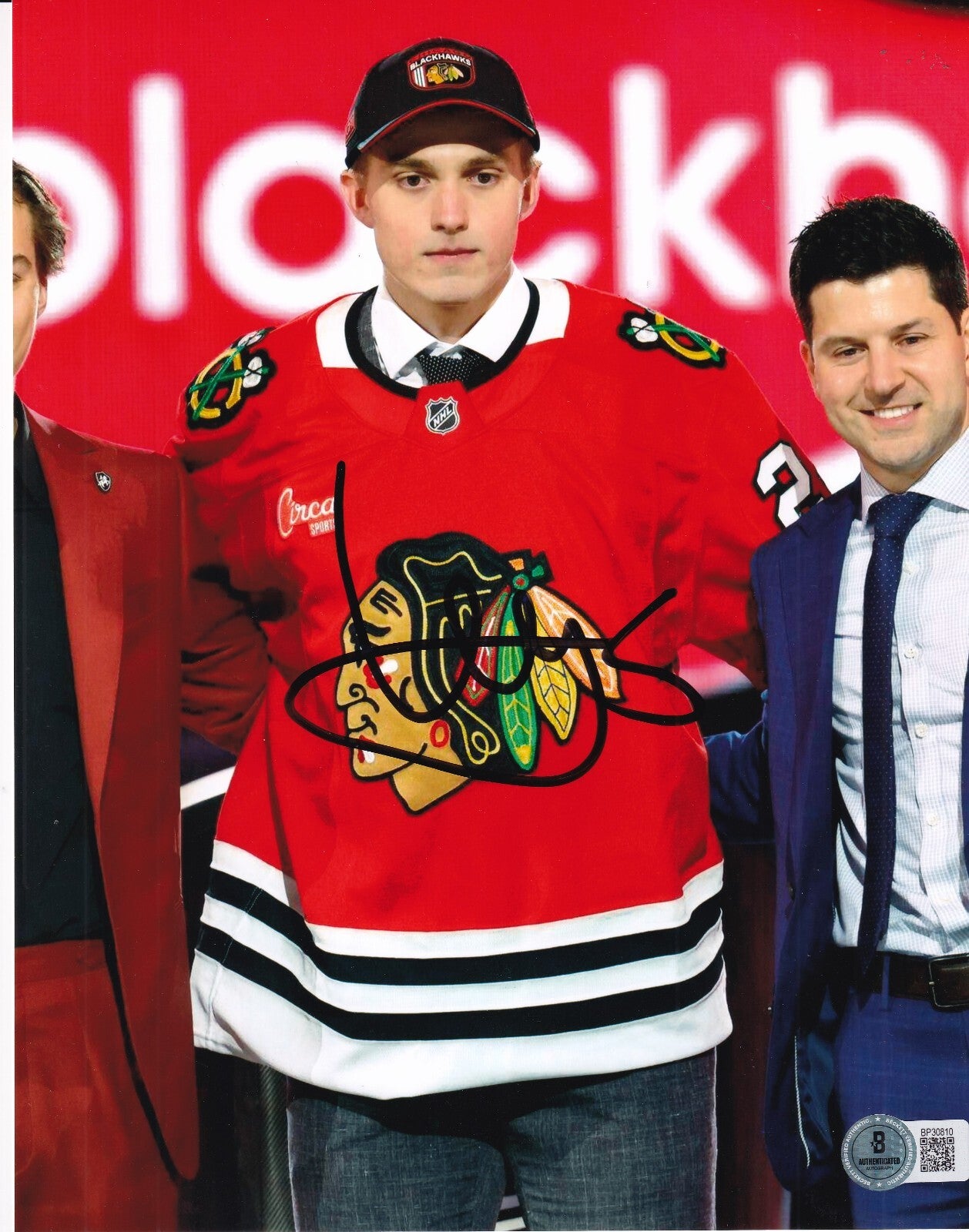 ARTYOM LEVSHUNOV signed (CHICAGO BLACKHAWKS) Hockey 8X10 photo BECKETT BP30810