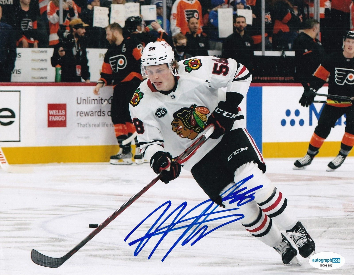 MACKENZIE ENTWISTLE signed (CHICAGO BLACKHAWKS) Hockey 8X10 photo ACOA SC98557