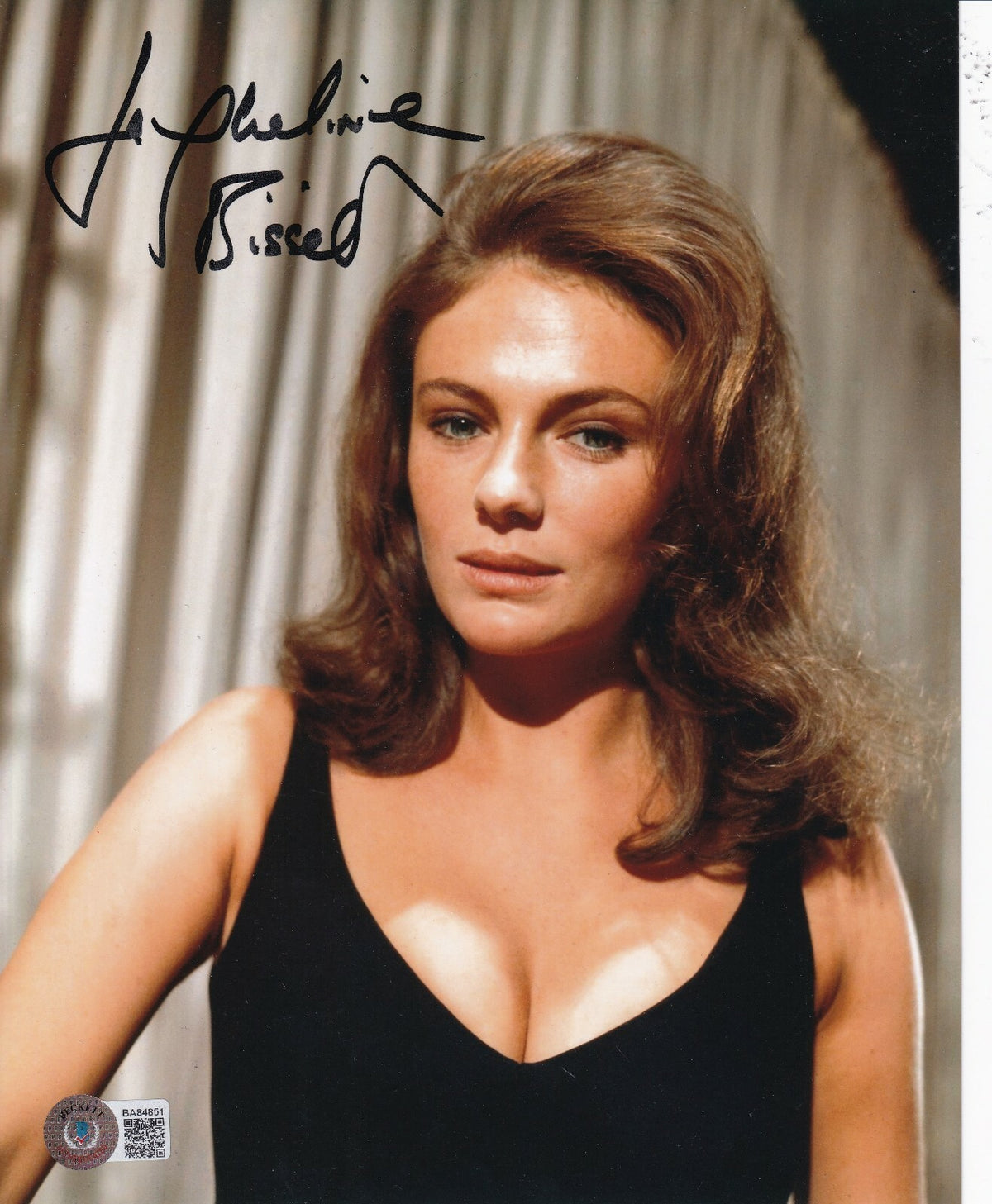 JACQUELINE BISSET signed (CASINO ROYALE) Actress 8X10 photo BECKETT BAS BA84851