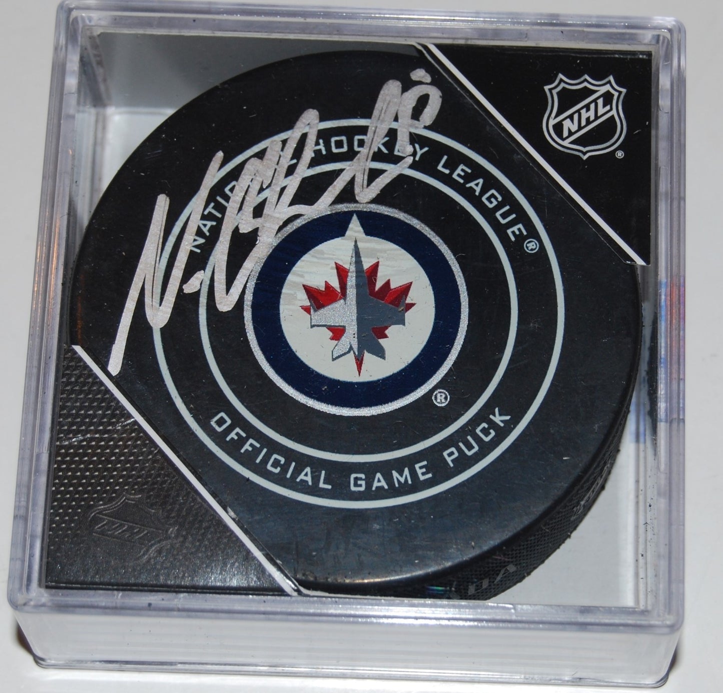 NIKOLAJ EHLERS signed (WINNIPEG JETS) Official game hockey puck W/COA