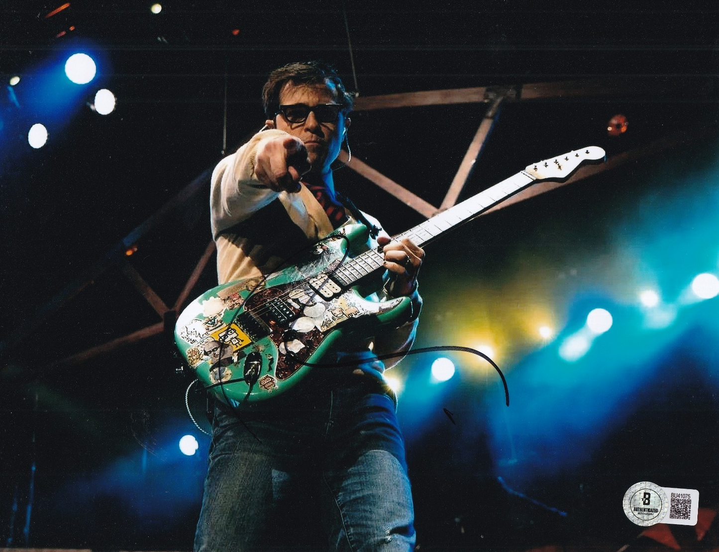 RIVERS CUOMO signed (WEEZER) Lead Singer 8X10 photo BECKETT BAS BU41075