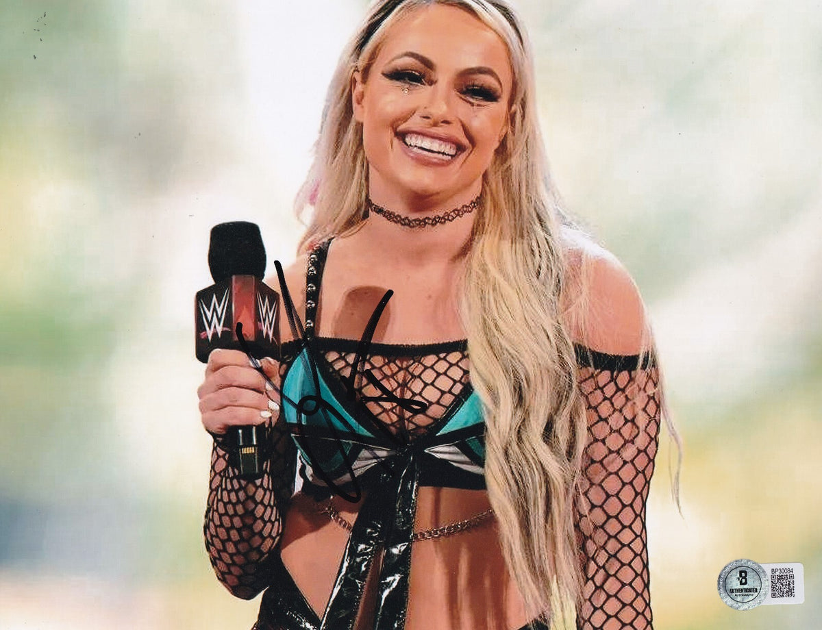 LIV MORGAN signed (WWE) WRESTLING DIVA Smackdown 8X10 photo BECKETT BAS BP30084