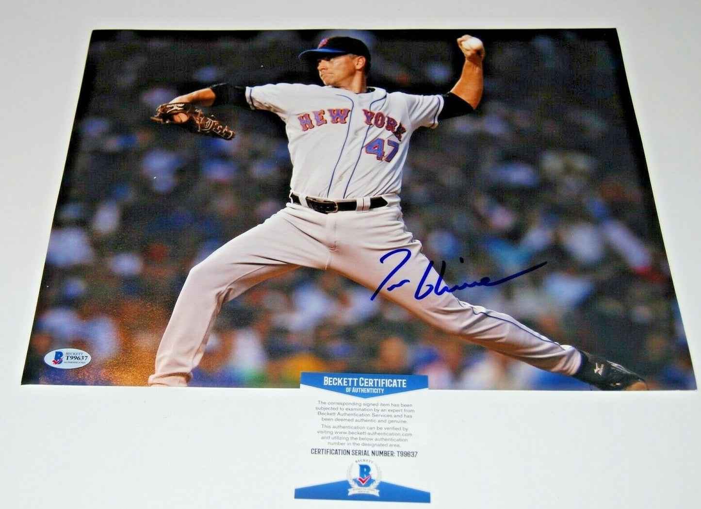 TOM GLAVINE signed (NEW YORK METS) HOF Baseball 11X14 photo BECKETT BAS T99637