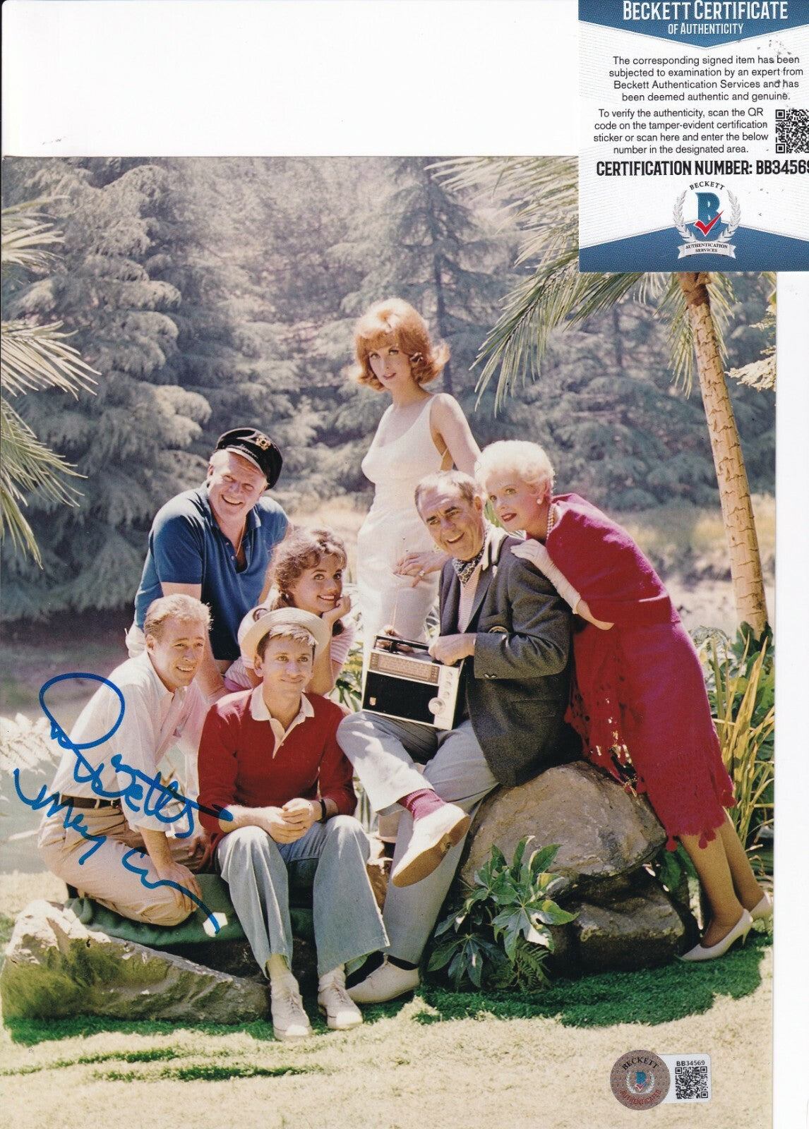 DAWN WELLS signed (GILLIGAN'S ISLAND) Mary Ann 8X10 photo BECKETT BAS BB34569