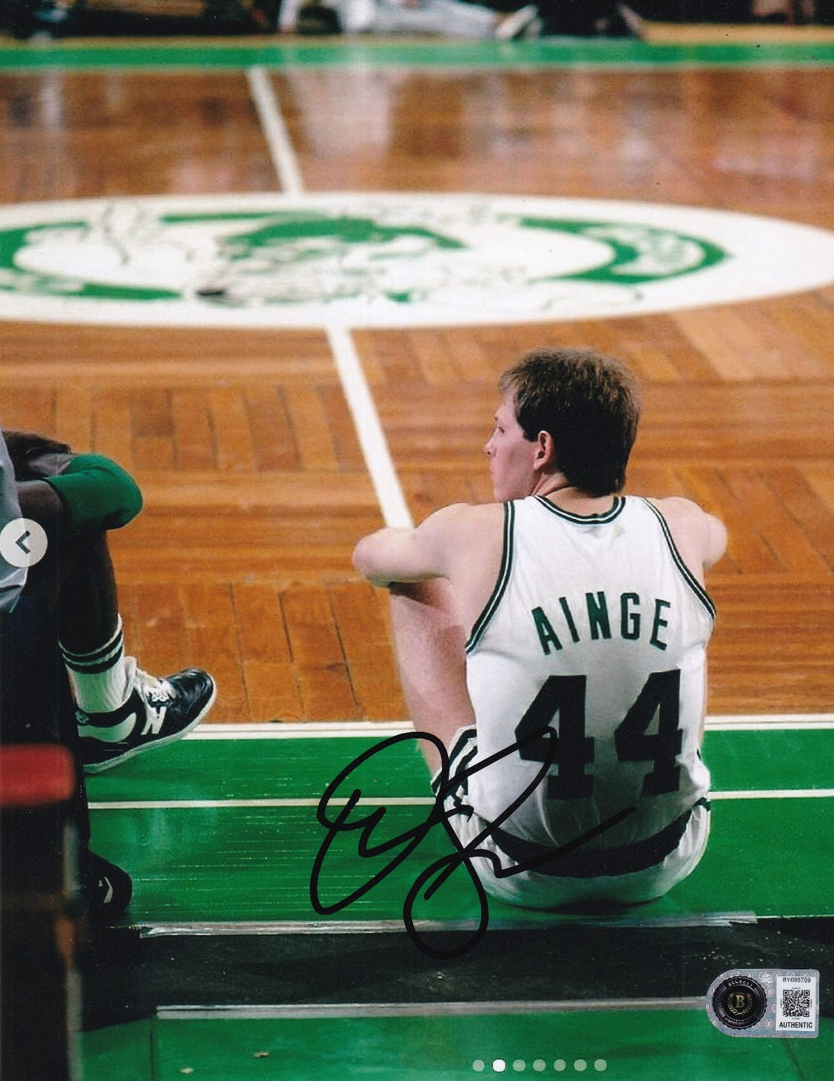 DANNY AINGE signed (BOSTON CELTICS) basketball 8x10 photo BECKETT BY085759
