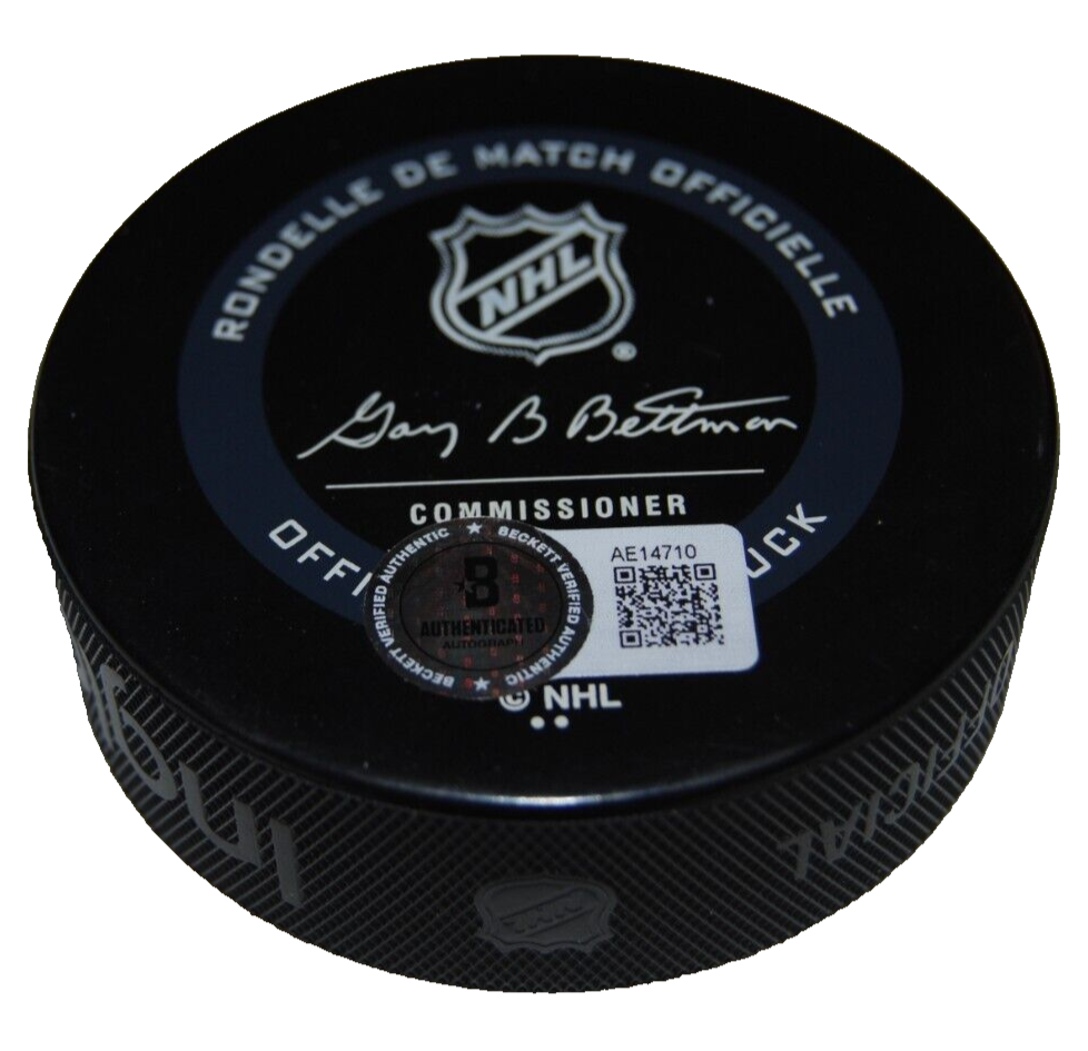 CONNOR BEDARD signed (CHICAGO BLACKHAWKS) Official Game puck BECKETT BAS AE14710