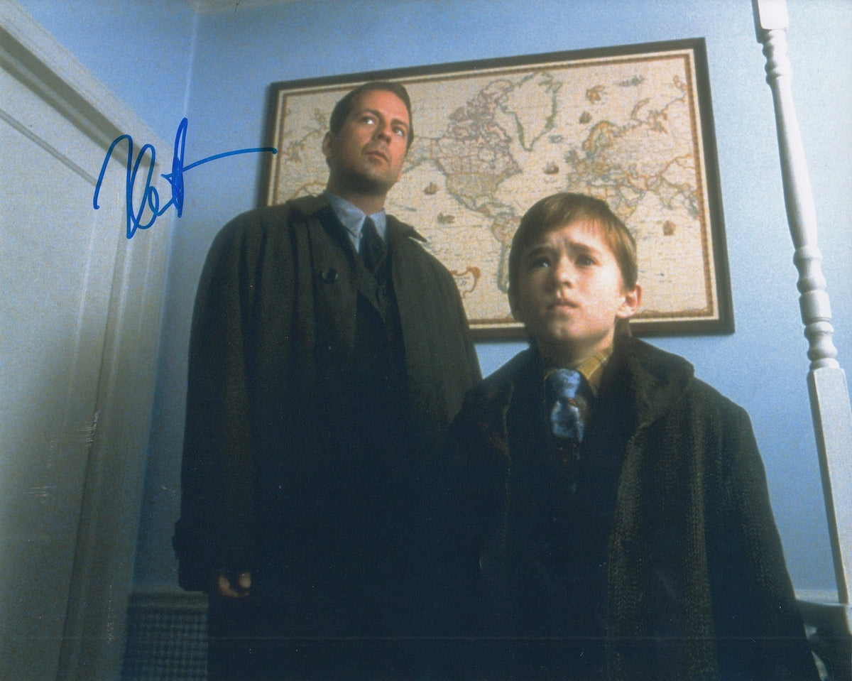 HALEY JOEL OSMENT signed (THE SIXTH SENSE) Movie 8X10 *Cole Sear* photo W/COA #1