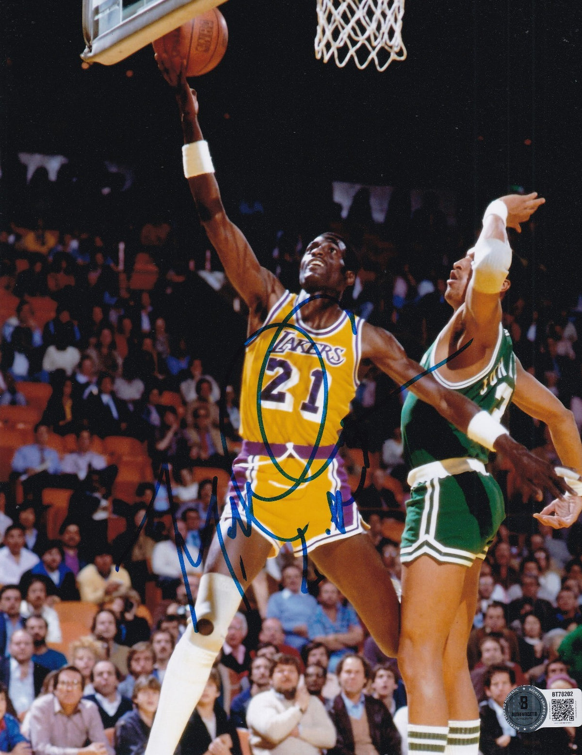 MICHAEL COOPER signed (LOS ANGELES LAKERS) Basketball 8X10 photo BECKETT BT78202