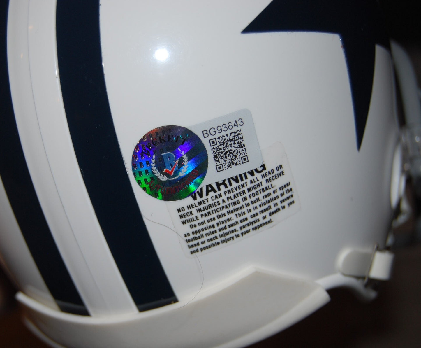BOB LILLY signed (DALLAS COWBOYS) mini football helmet BECKETT BAS BG93643