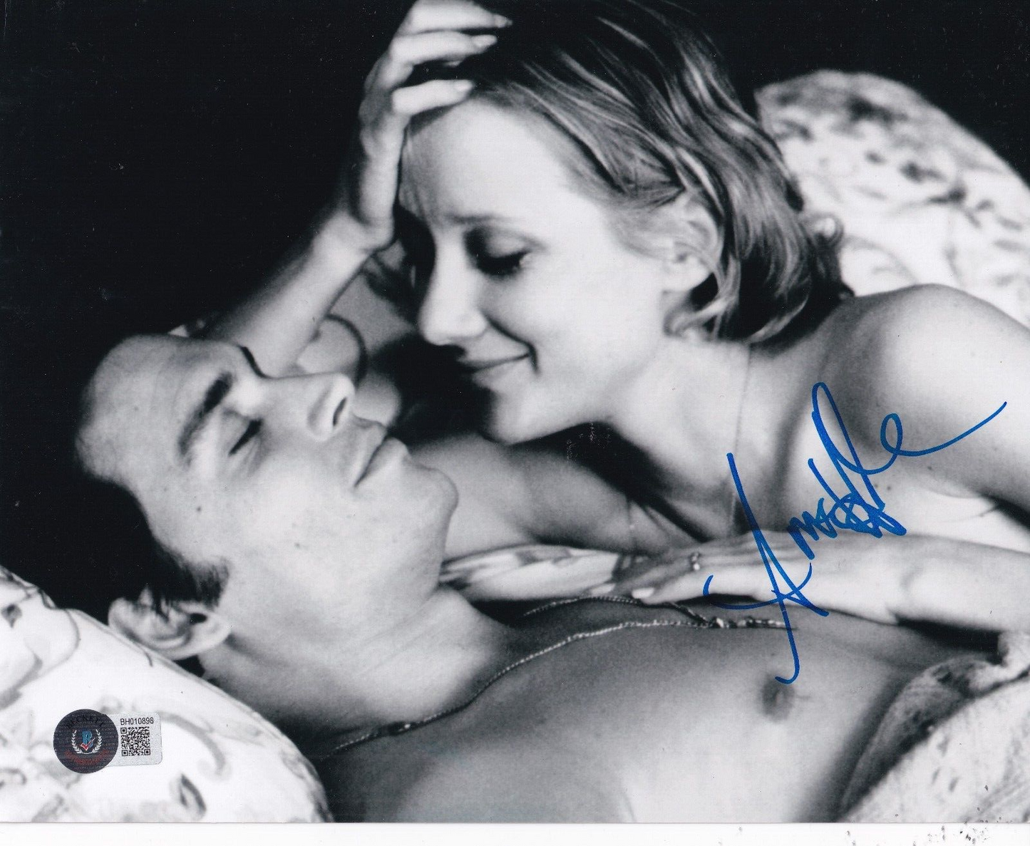 ANNE HECHE signed (DONNIE BRASCO) Maggie Movie 8X10 photo BECKETT BAS BH010898