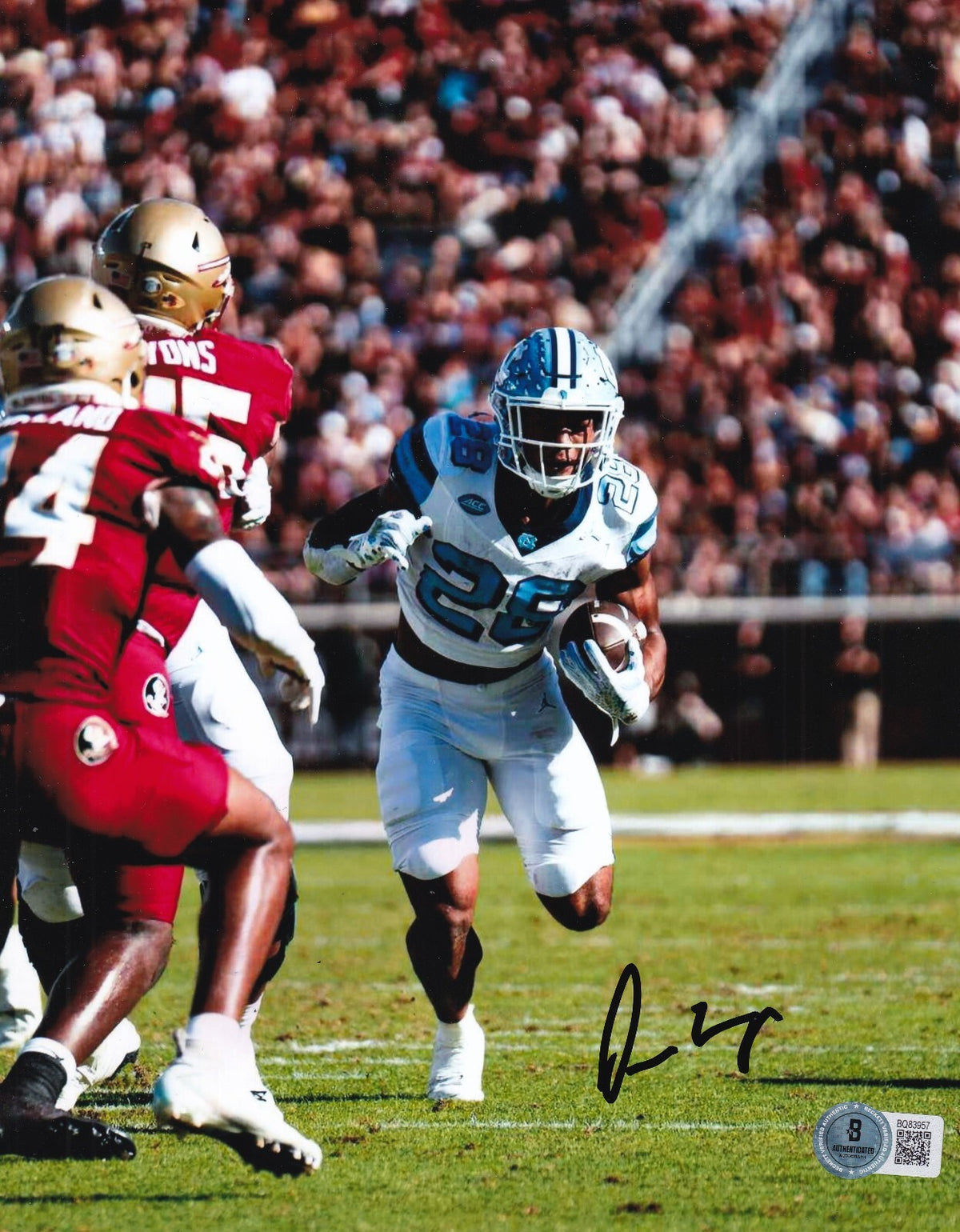 OMARION HAMPTON signed (NORTH CAROLINA TAR HEELS) 8X10 photo BECKETT BAS BQ83957