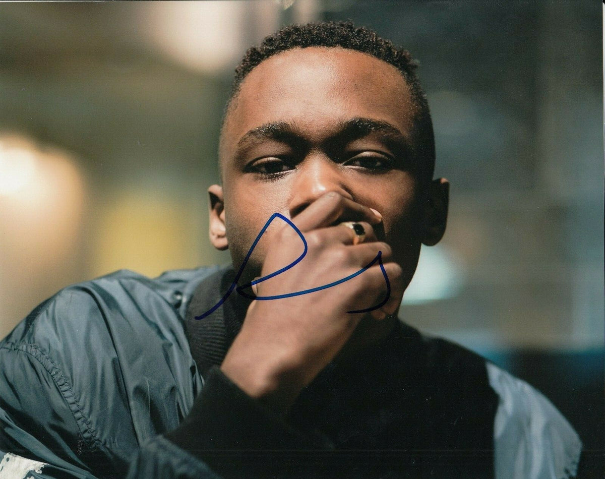 ASHTON SANDERS signed (MOONLIGHT) Movie 8X10 photo autographed *Chiron* W/COA #2