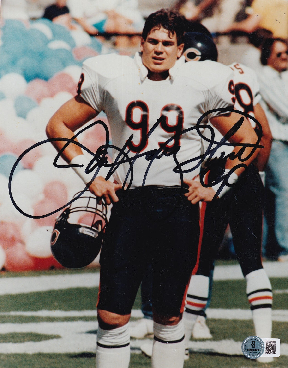 DAN HAMPTON signed (CHICAGO BEARS) football 8X10 photo BECKETT BAS BS22840