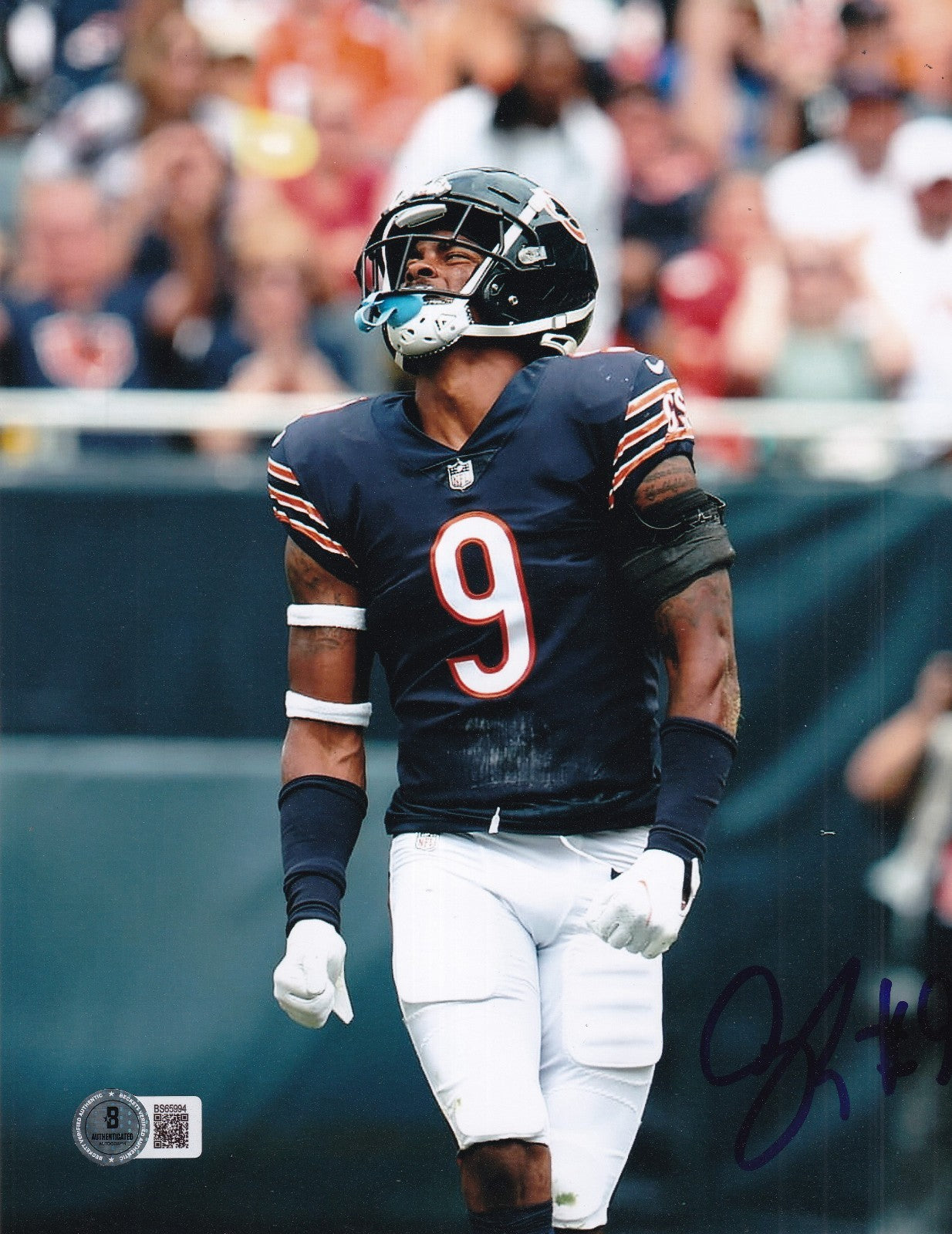 JAQUAN BRISKER signed (CHICAGO BEARS) football 8X10 photo BECKETT BAS BS65994