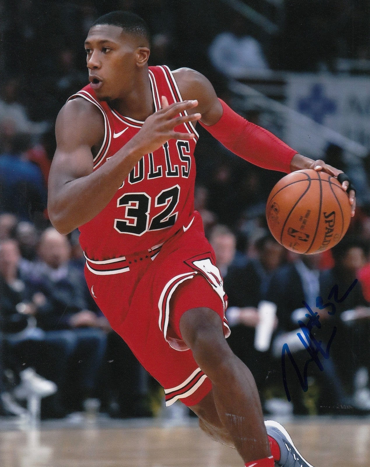 KRIS DUNN signed (CHICAGO BULLS) autographed BASKETBALL 8X10 photo W/COA #4