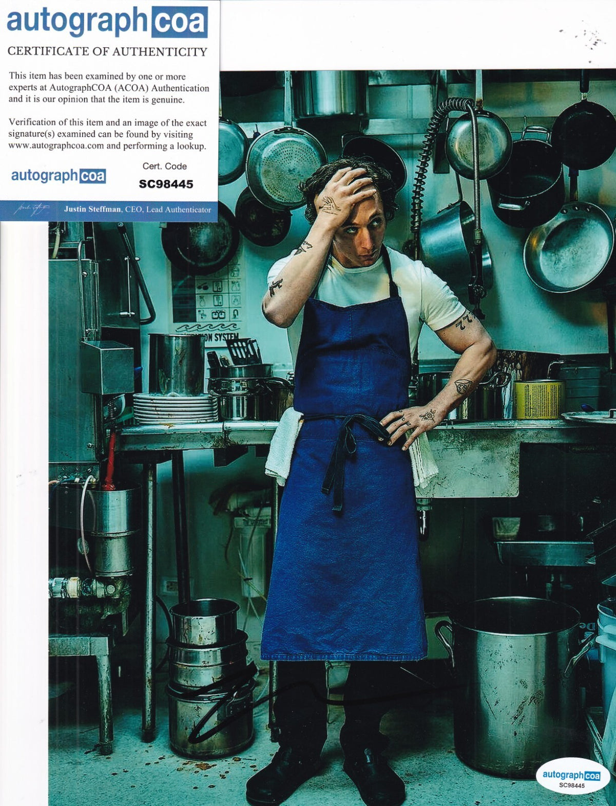 JEREMY ALLEN WHITE signed (THE BEAR) Chef Carmen 8X10 photo ACOA SC98445