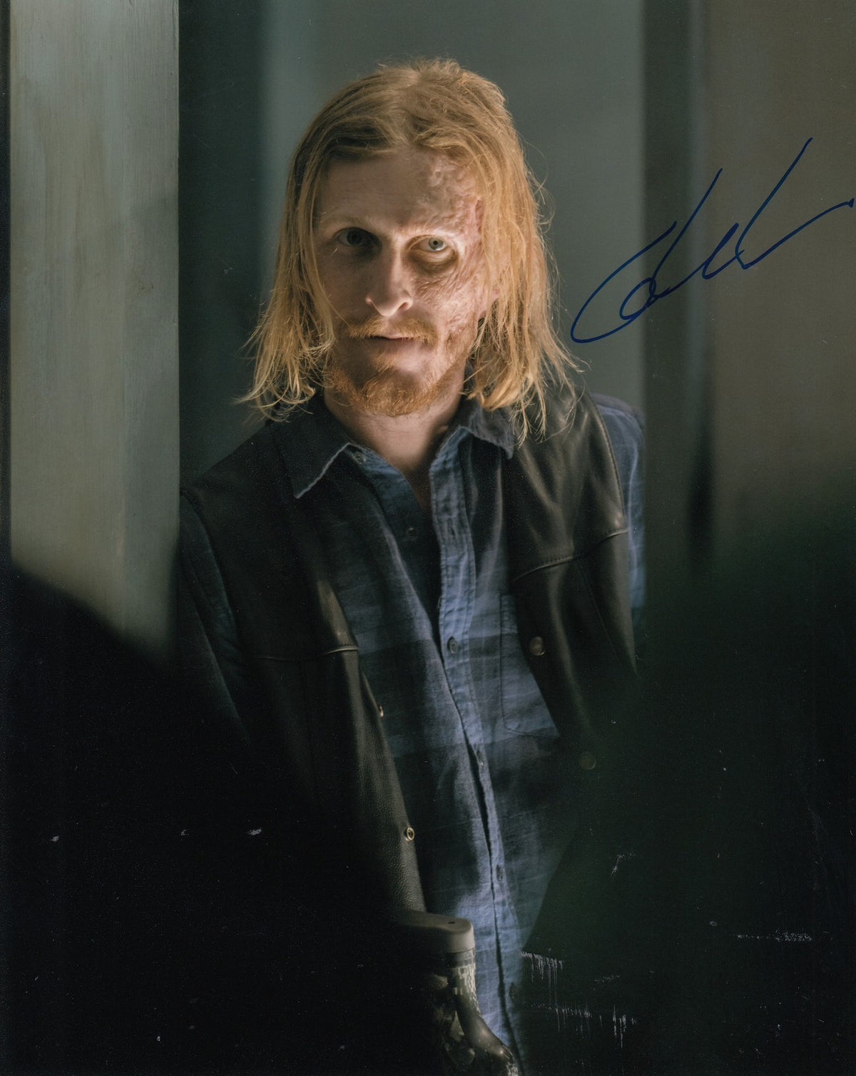 AUSTIN AMELIO signed (THE WALKING DEAD) TWD 8X10 photo *DWIGHT* W/COA #10