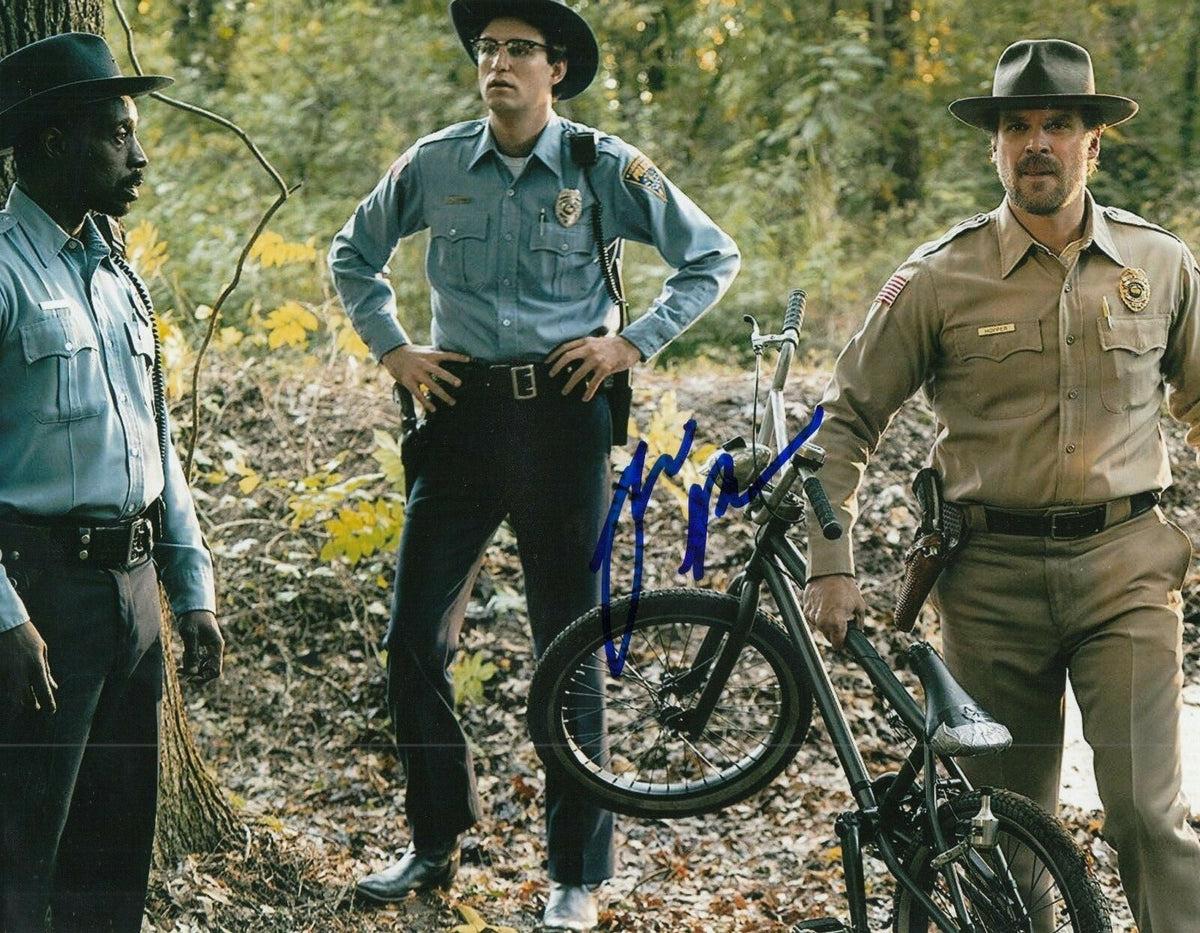 JOHN REYNOLDS signed (STRANGER THINGS) 8X10 photo *OFFICER CALLAHAN* W/COA #2