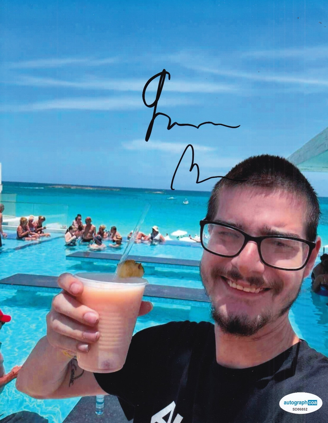 JOSH BLOCK signed (WORLD OF TSHIRTS) TIK TOK Influencer 8X10 photo ACOA SD86852